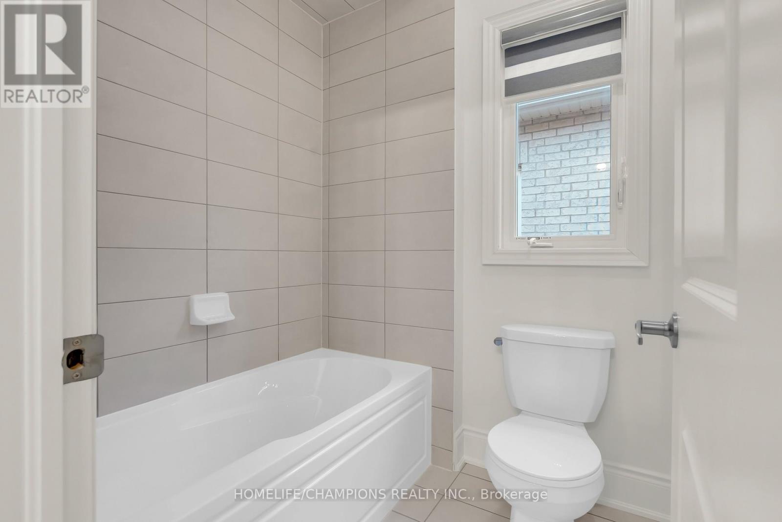 212 Wesmina Avenue, Whitchurch-Stouffville, Ontario L4A 5A2 - Photo 42 - N12966122