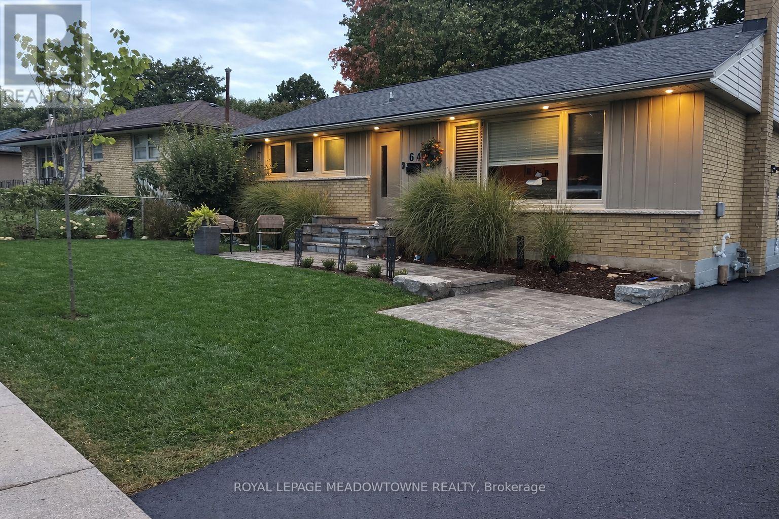 64 DUMBARTON STREET, Guelph, Ontario