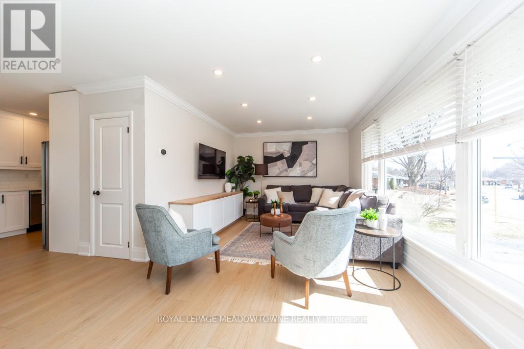 64 Dumbarton Street, Guelph, Ontario  N1E 3T6 - Photo 4 - X12997478