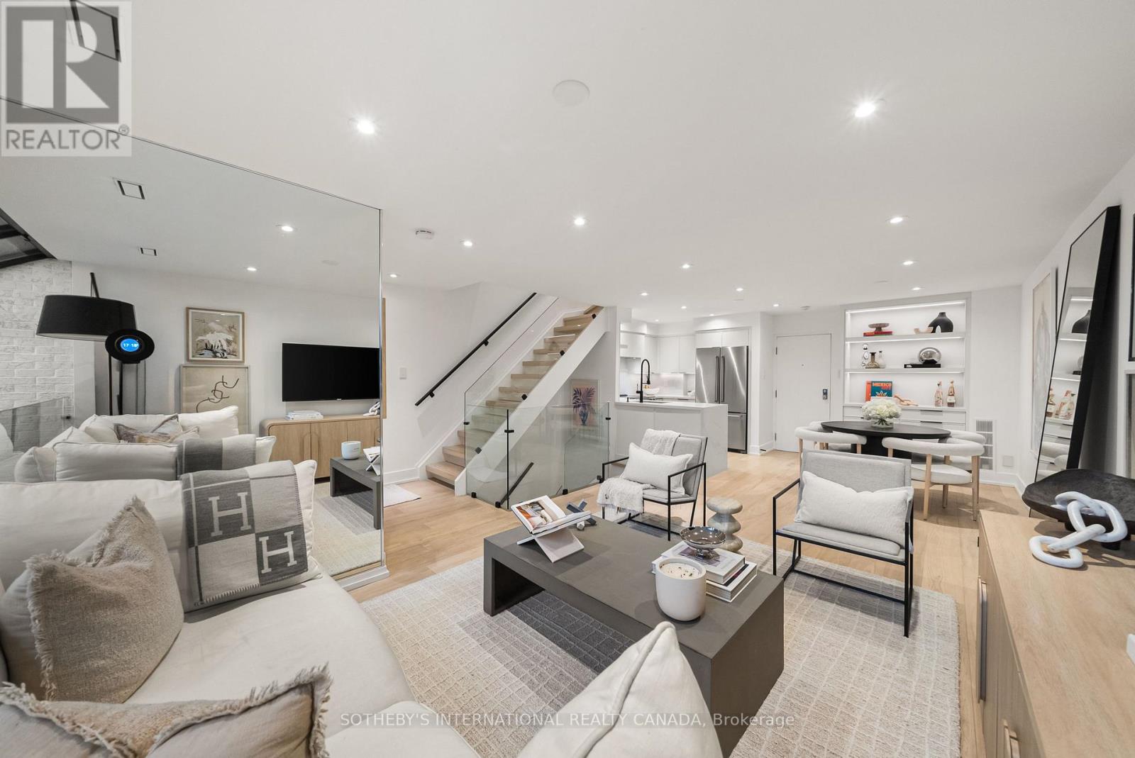 A4 - 142 Pears Avenue, Toronto, Ontario  M5R 1T2 - Photo 9 - C12997922