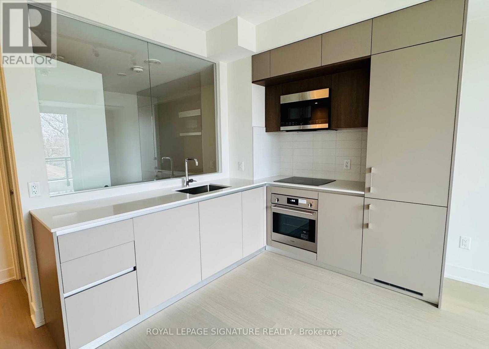 302 - 322 Dupont Street, Toronto, Ontario  M5R 0E3 - Photo 4 - C12997964