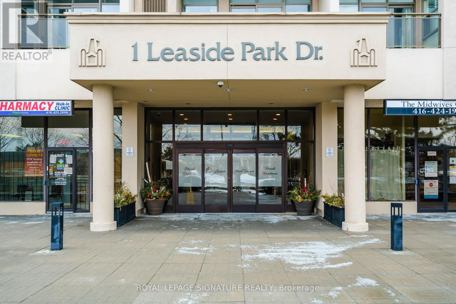 415 - 1 LEASIDE PARK DRIVE, Toronto, Ontario