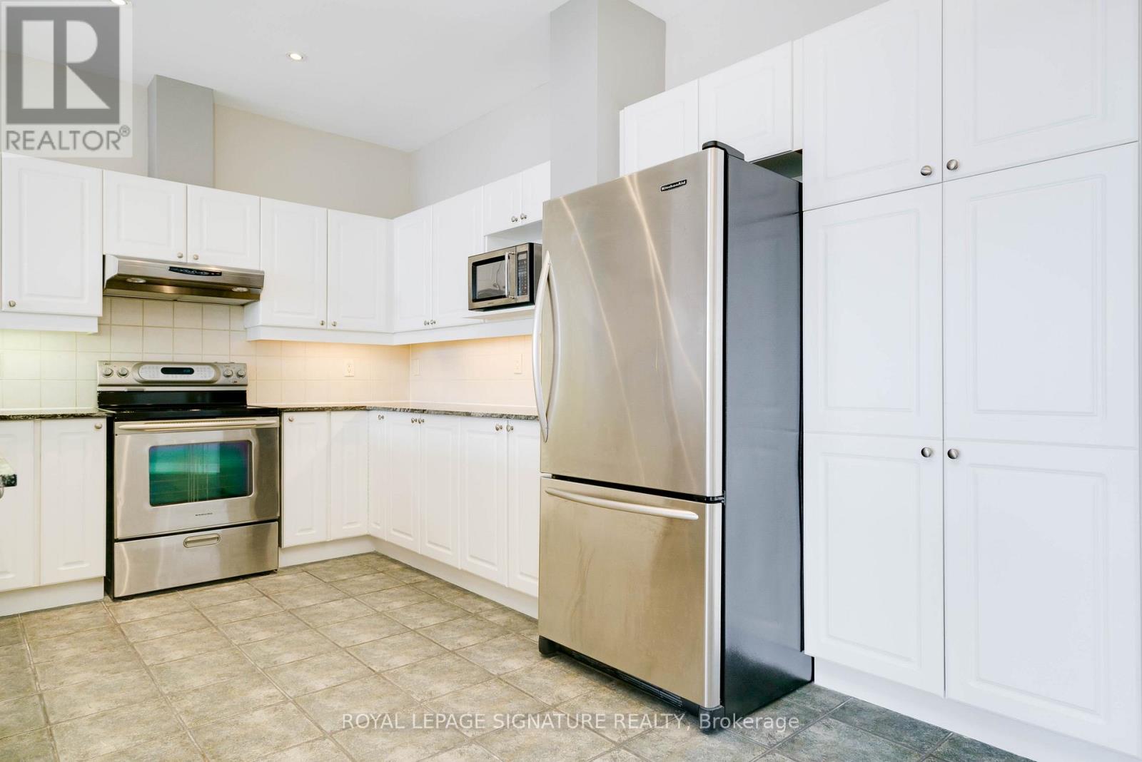 415 - 1 Leaside Park Drive, Toronto, Ontario  M4H 1R1 - Photo 11 - C12998016