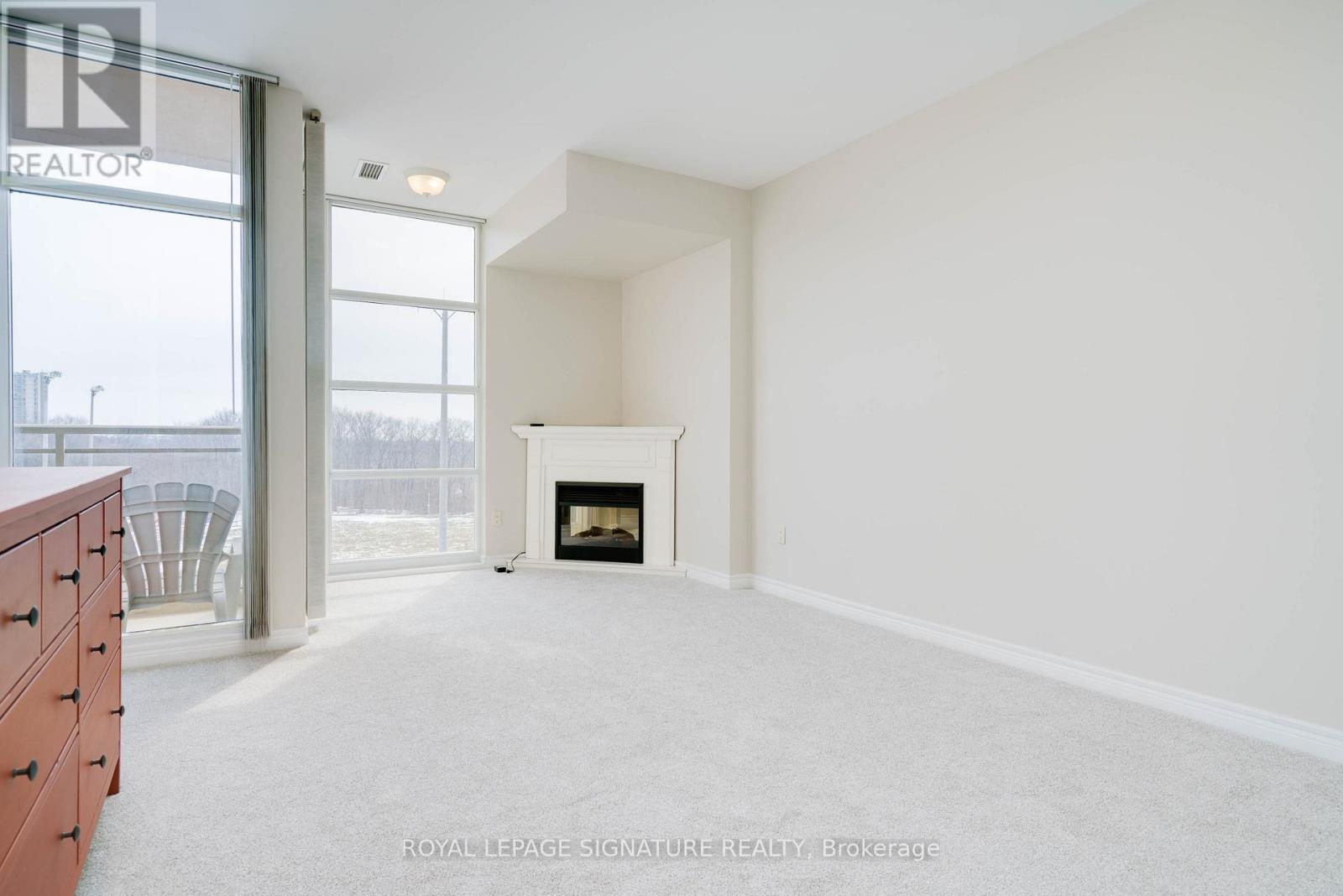 415 - 1 Leaside Park Drive, Toronto, Ontario  M4H 1R1 - Photo 12 - C12998016