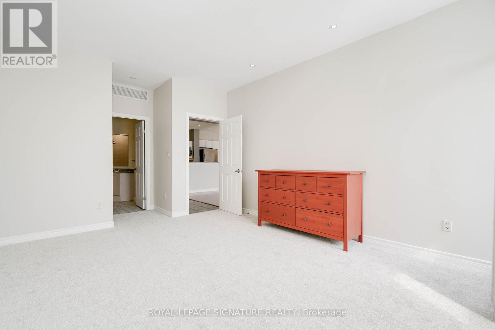 415 - 1 Leaside Park Drive, Toronto, Ontario  M4H 1R1 - Photo 15 - C12998016