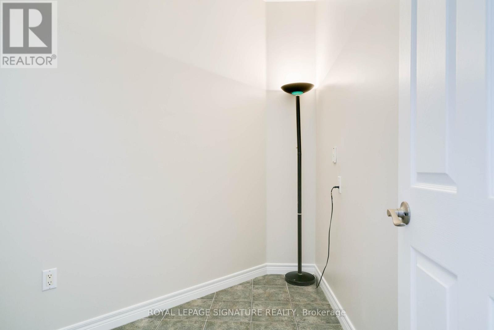 415 - 1 Leaside Park Drive, Toronto, Ontario  M4H 1R1 - Photo 19 - C12998016