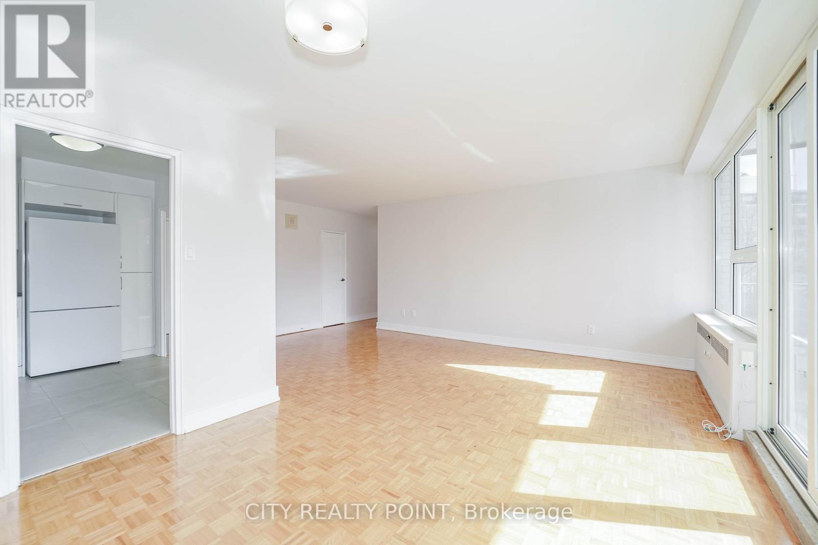 509 - 10 Shallmar Boulevard, Toronto, Ontario  M5N 1J4 - Photo 4 - C12998044