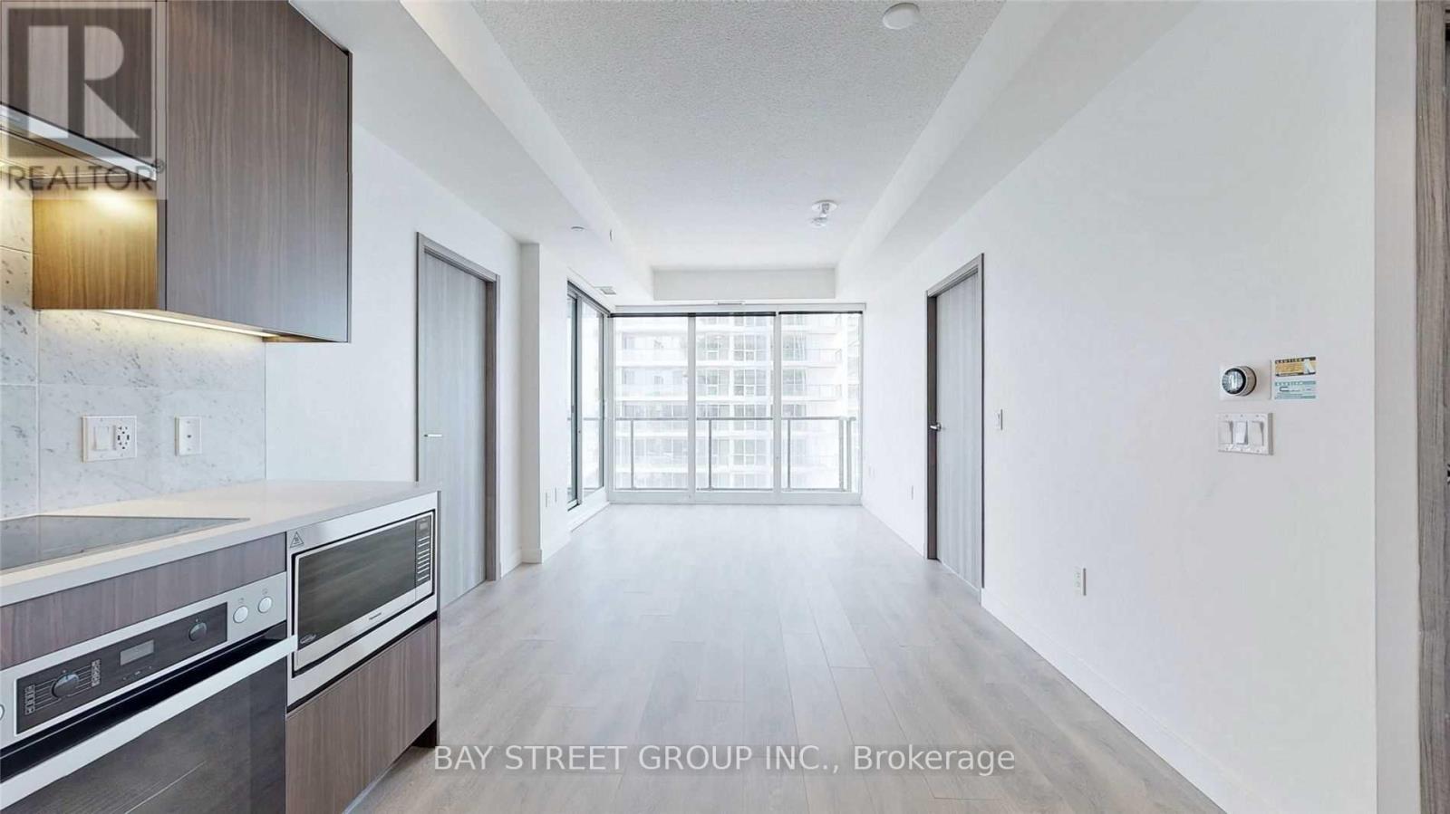 1212 - 95 Mcmahon Drive, Toronto, Ontario  M2K 0H2 - Photo 2 - C12998100