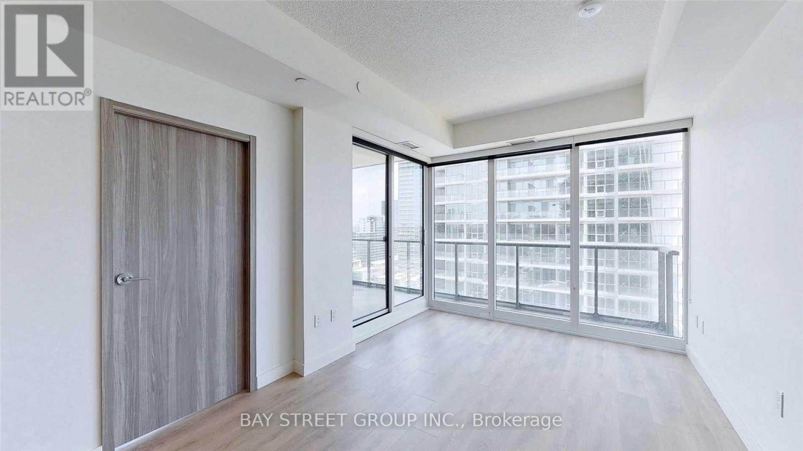 1212 - 95 Mcmahon Drive, Toronto, Ontario  M2K 0H2 - Photo 4 - C12998100