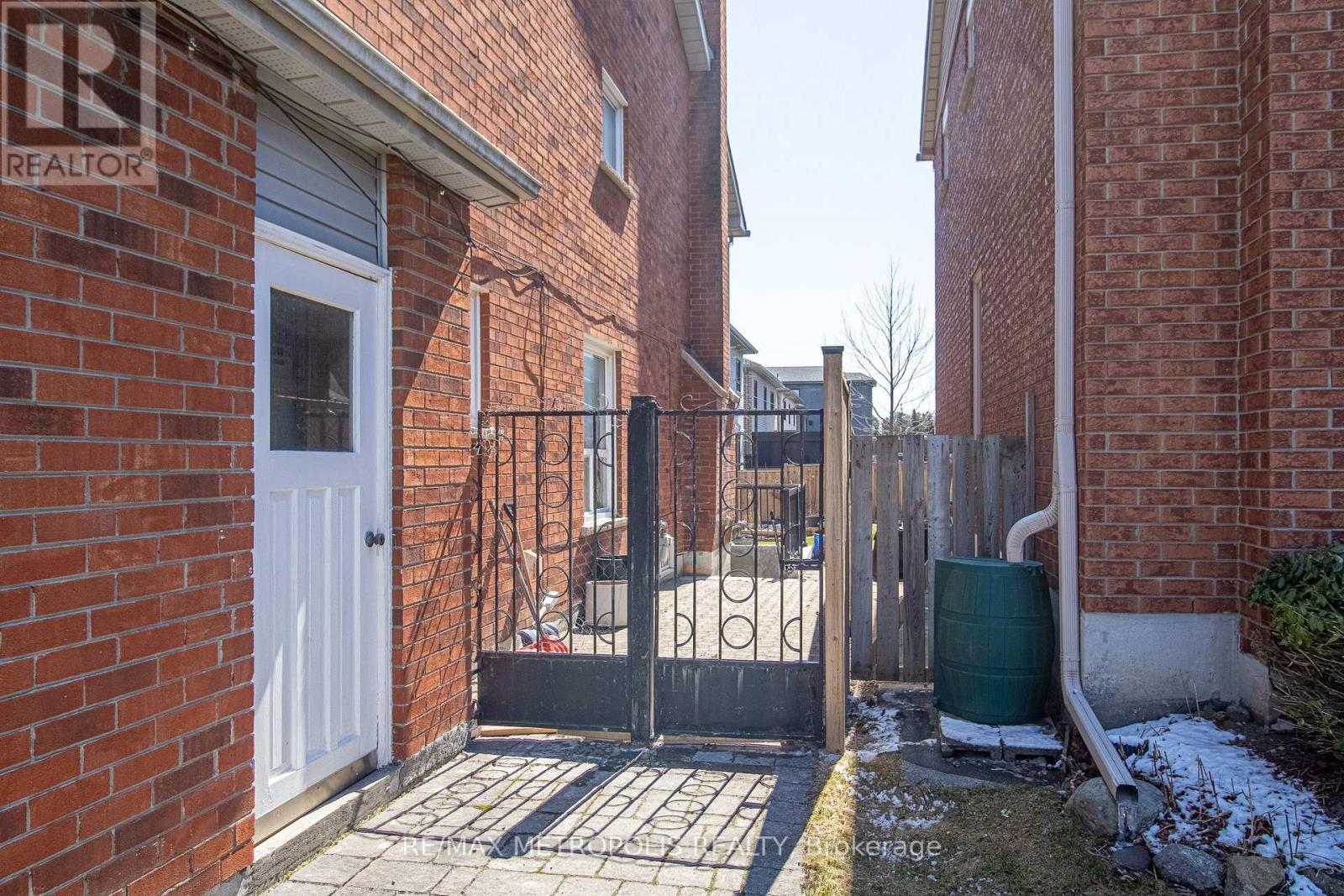 Bsmt - 507 Charnwood Court, Pickering, Ontario  L1V 4Y1 - Photo 29 - E12997858