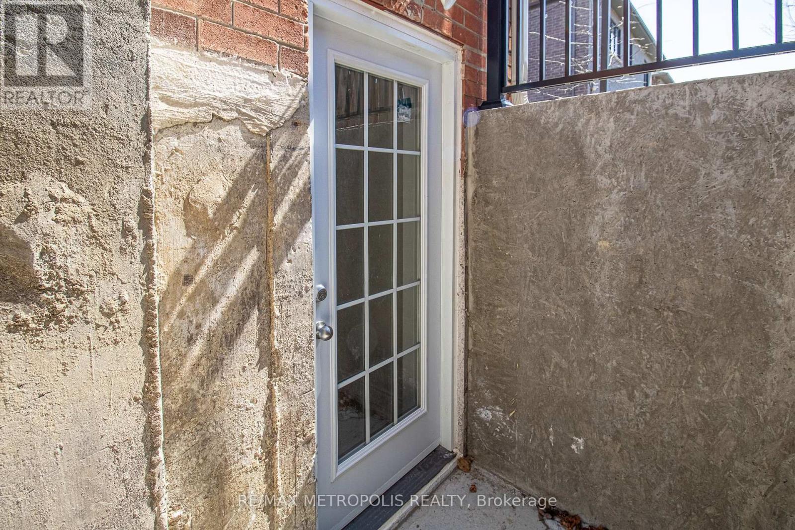 Bsmt - 507 Charnwood Court, Pickering, Ontario  L1V 4Y1 - Photo 3 - E12997858