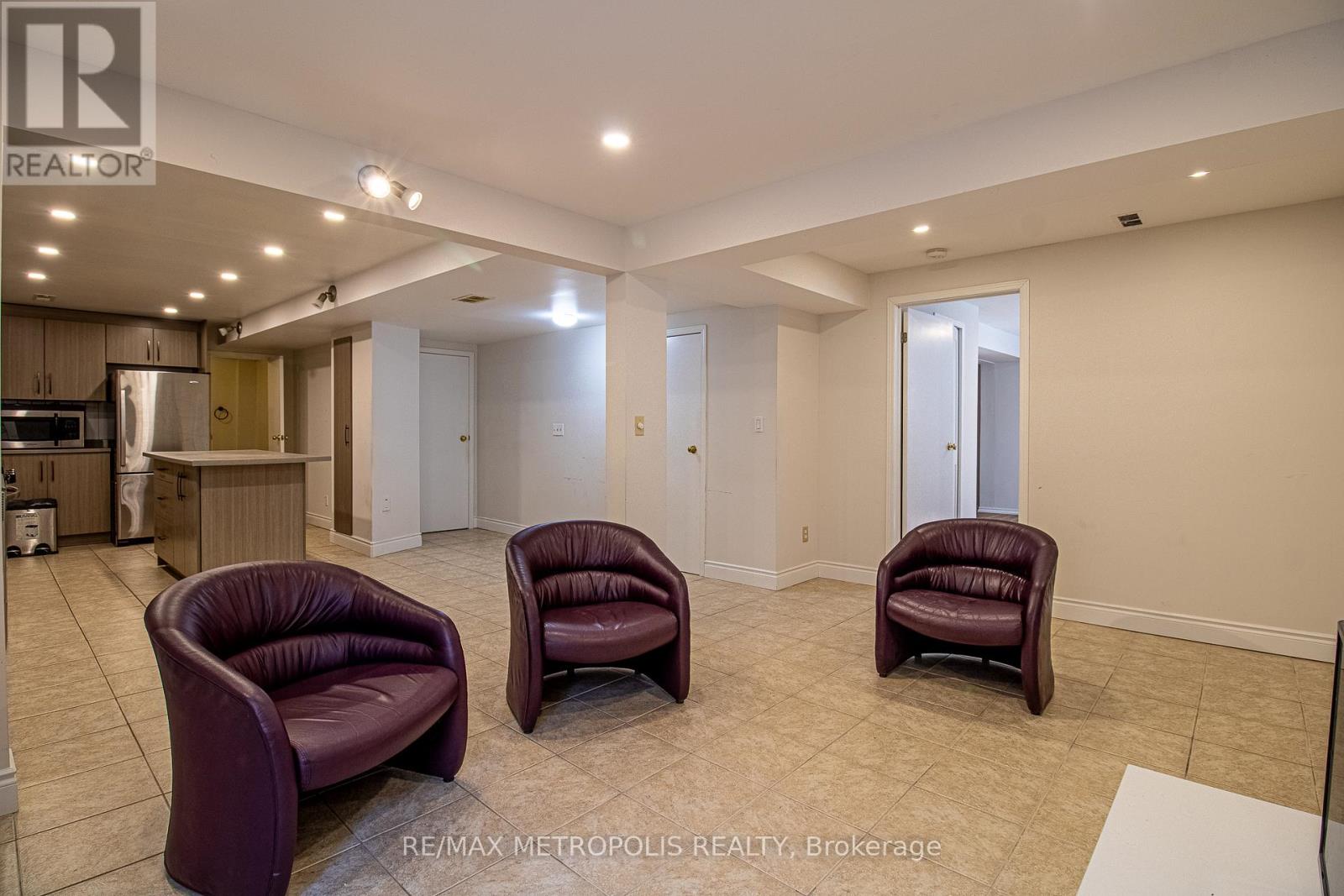 Bsmt - 507 Charnwood Court, Pickering, Ontario  L1V 4Y1 - Photo 4 - E12997858