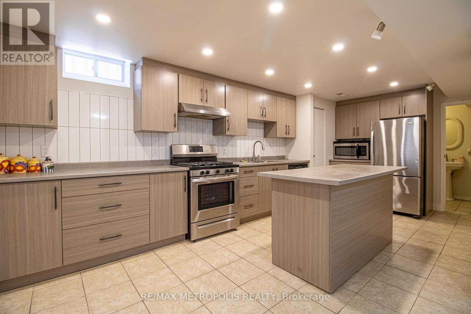 Bsmt - 507 Charnwood Court, Pickering, Ontario  L1V 4Y1 - Photo 7 - E12997858