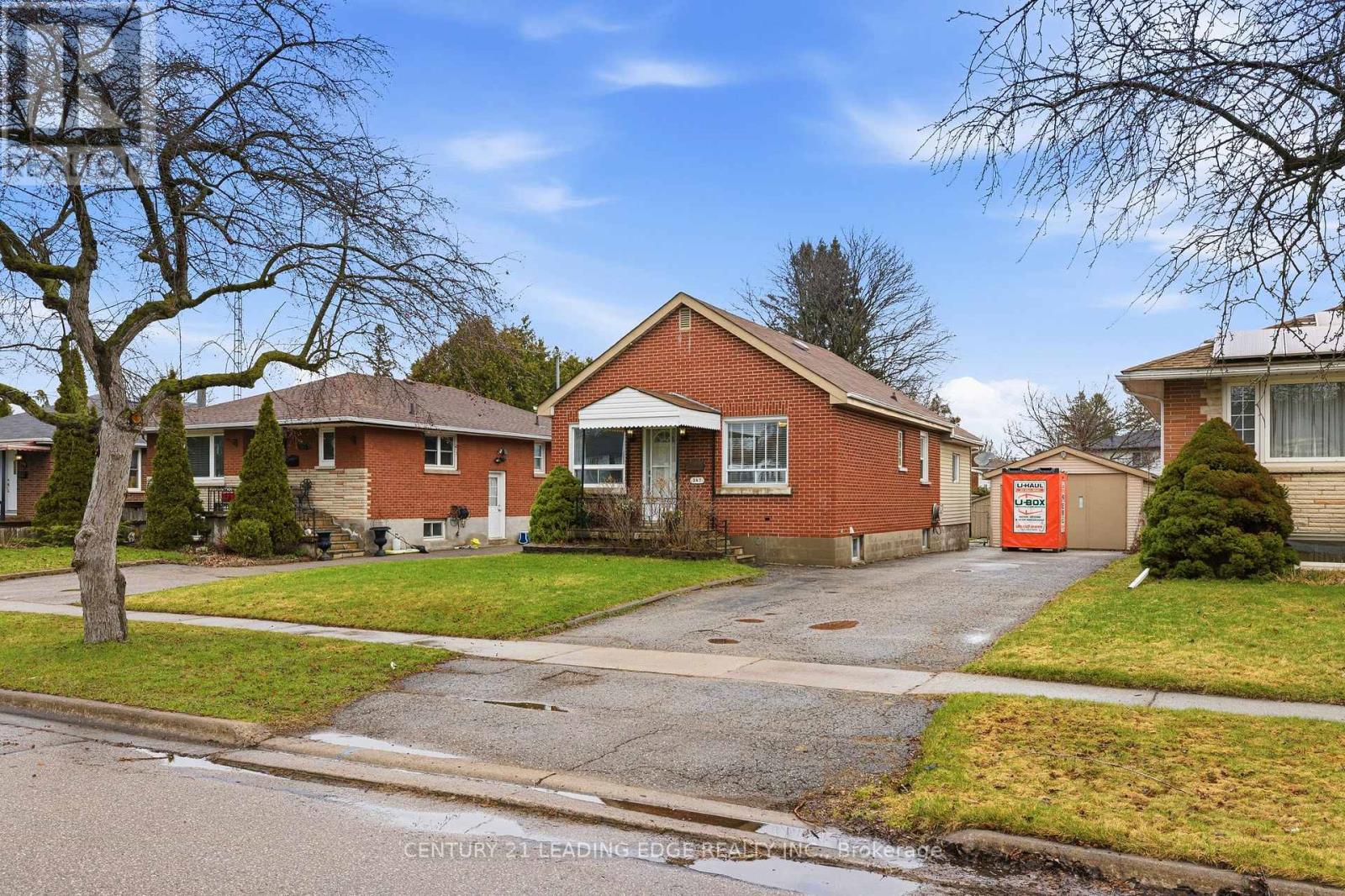 347 Nipigon Street, Oshawa, Ontario  L1J 4P1 - Photo 1 - E12997868