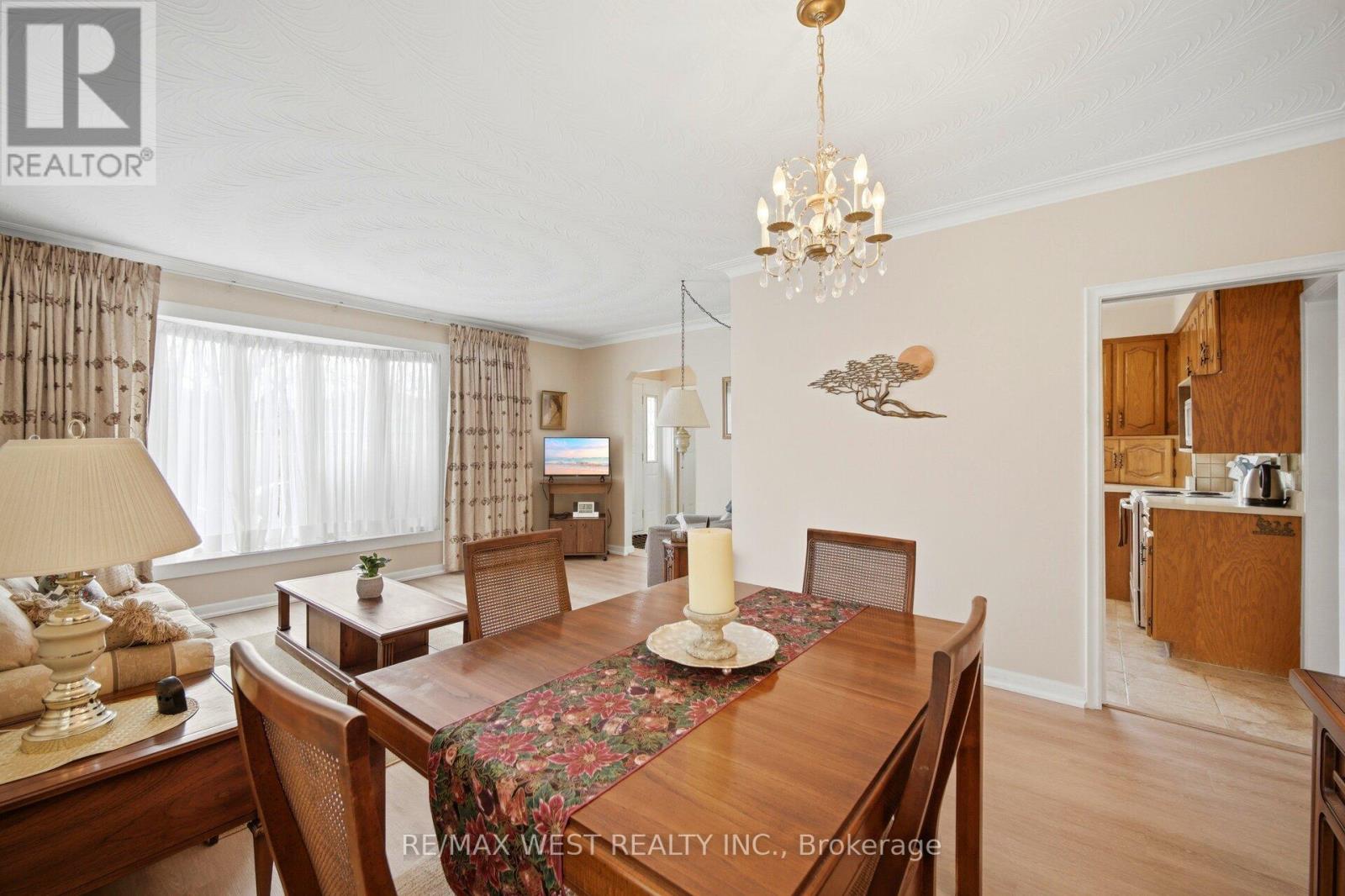 24 Beran Drive, Toronto, Ontario  M1G 1G1 - Photo 11 - E12997912