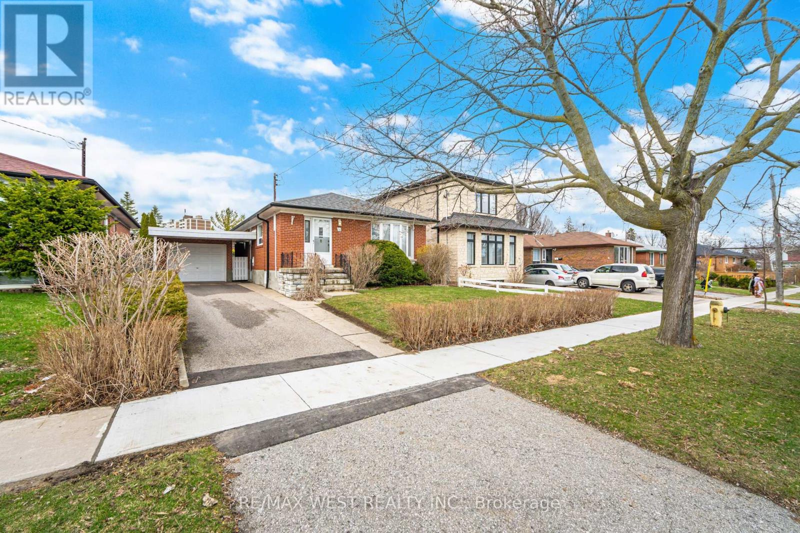 24 Beran Drive, Toronto, Ontario  M1G 1G1 - Photo 2 - E12997912