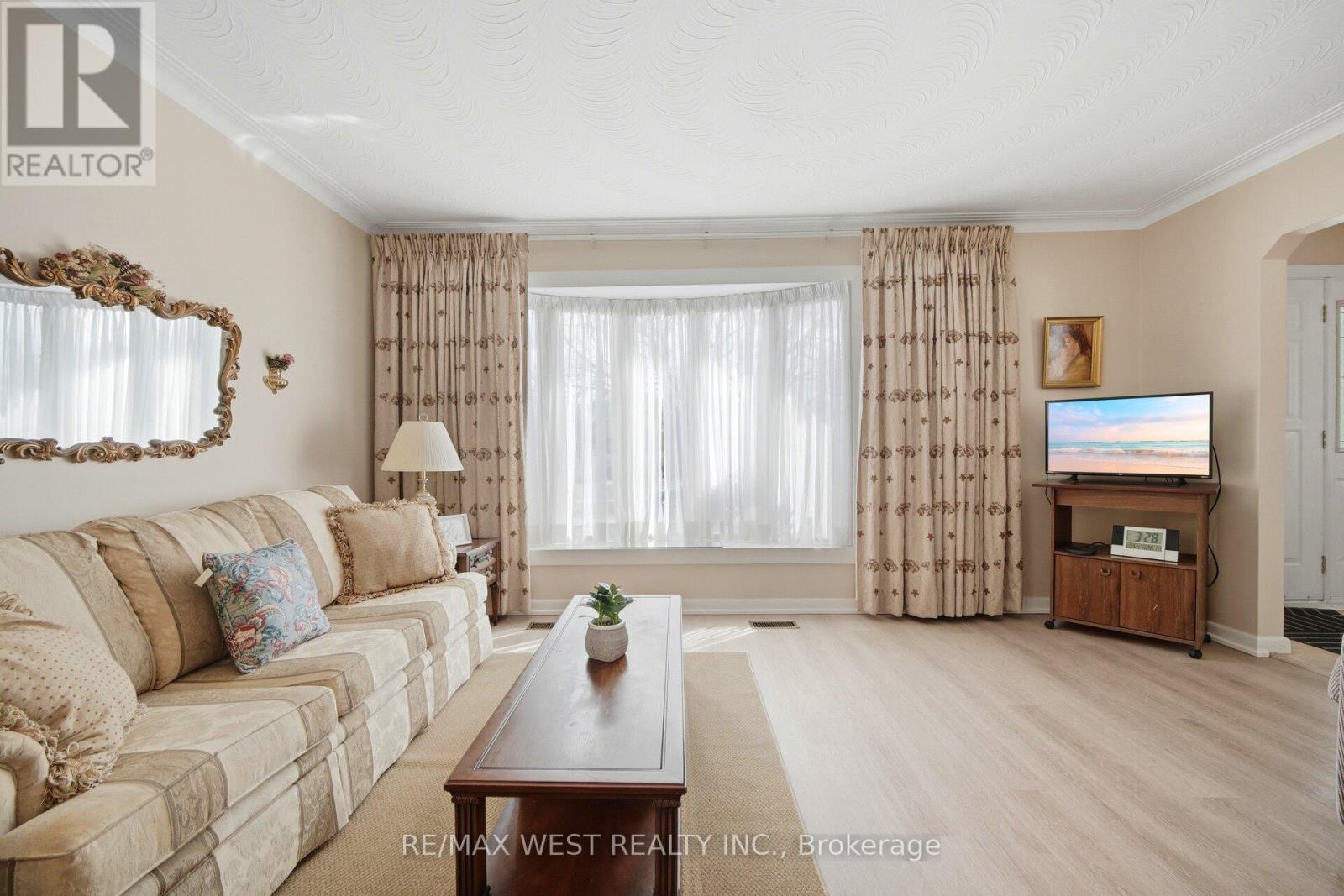 24 Beran Drive, Toronto, Ontario  M1G 1G1 - Photo 6 - E12997912