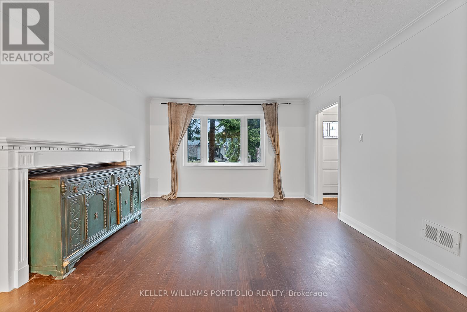 40 Scarboro Crescent, Toronto, Ontario  M1M 2J4 - Photo 13 - E12997966