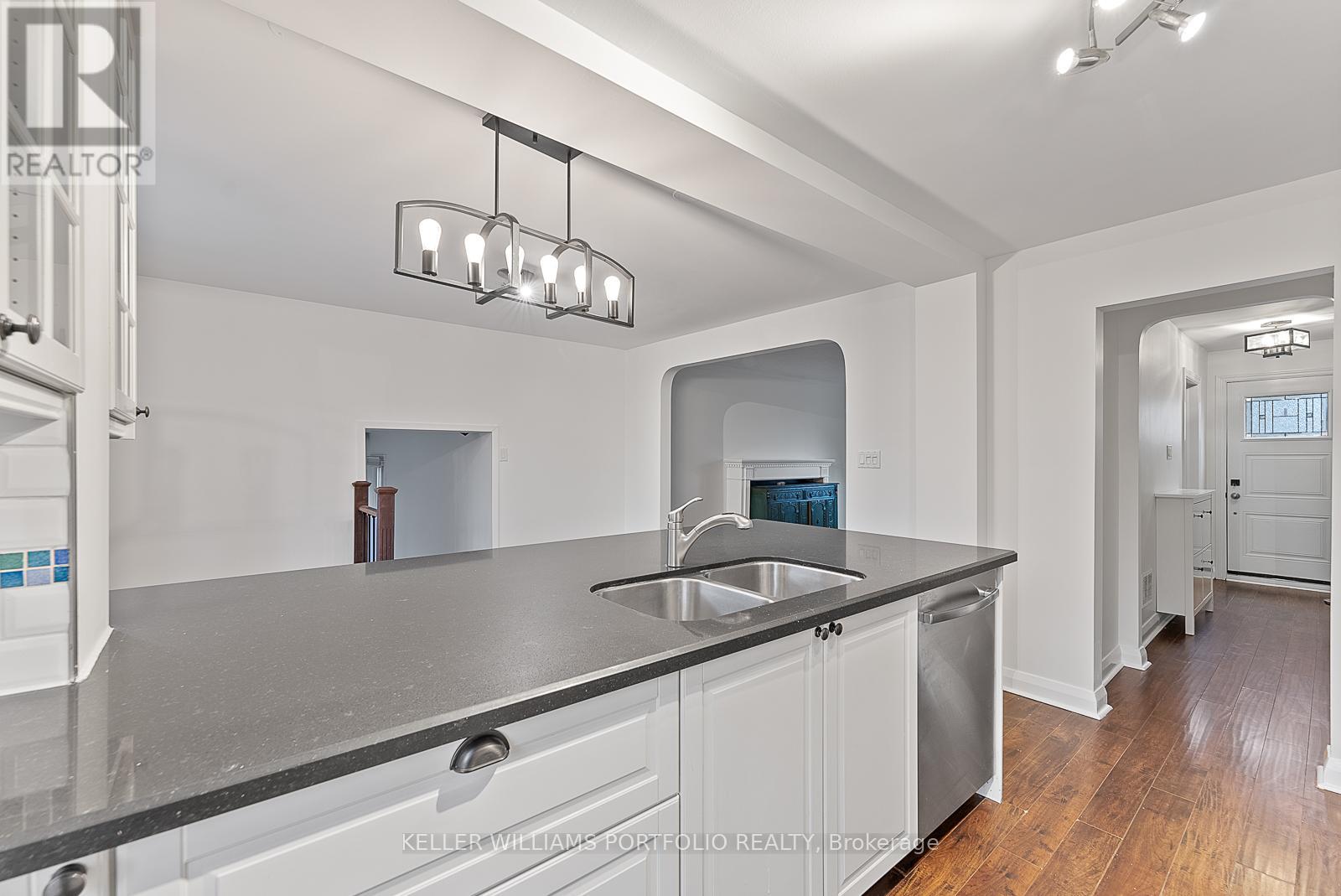 40 Scarboro Crescent, Toronto, Ontario  M1M 2J4 - Photo 18 - E12997966