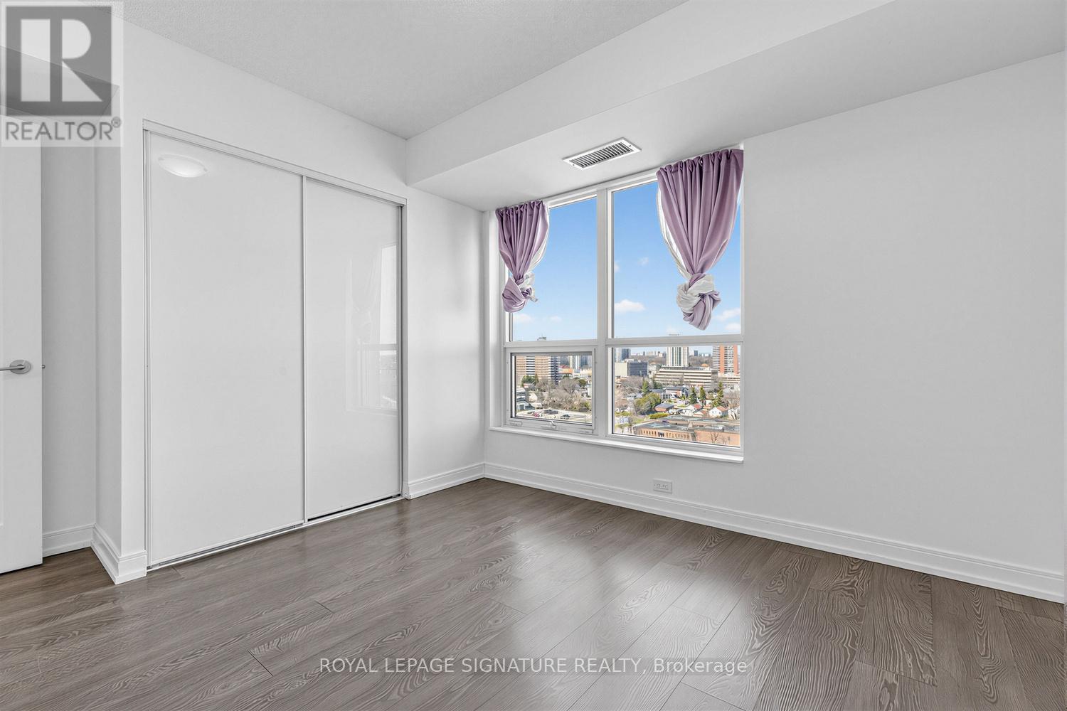 1320 - 275 Village Green Square, Toronto, Ontario  M1S 0L8 - Photo 10 - E12998034