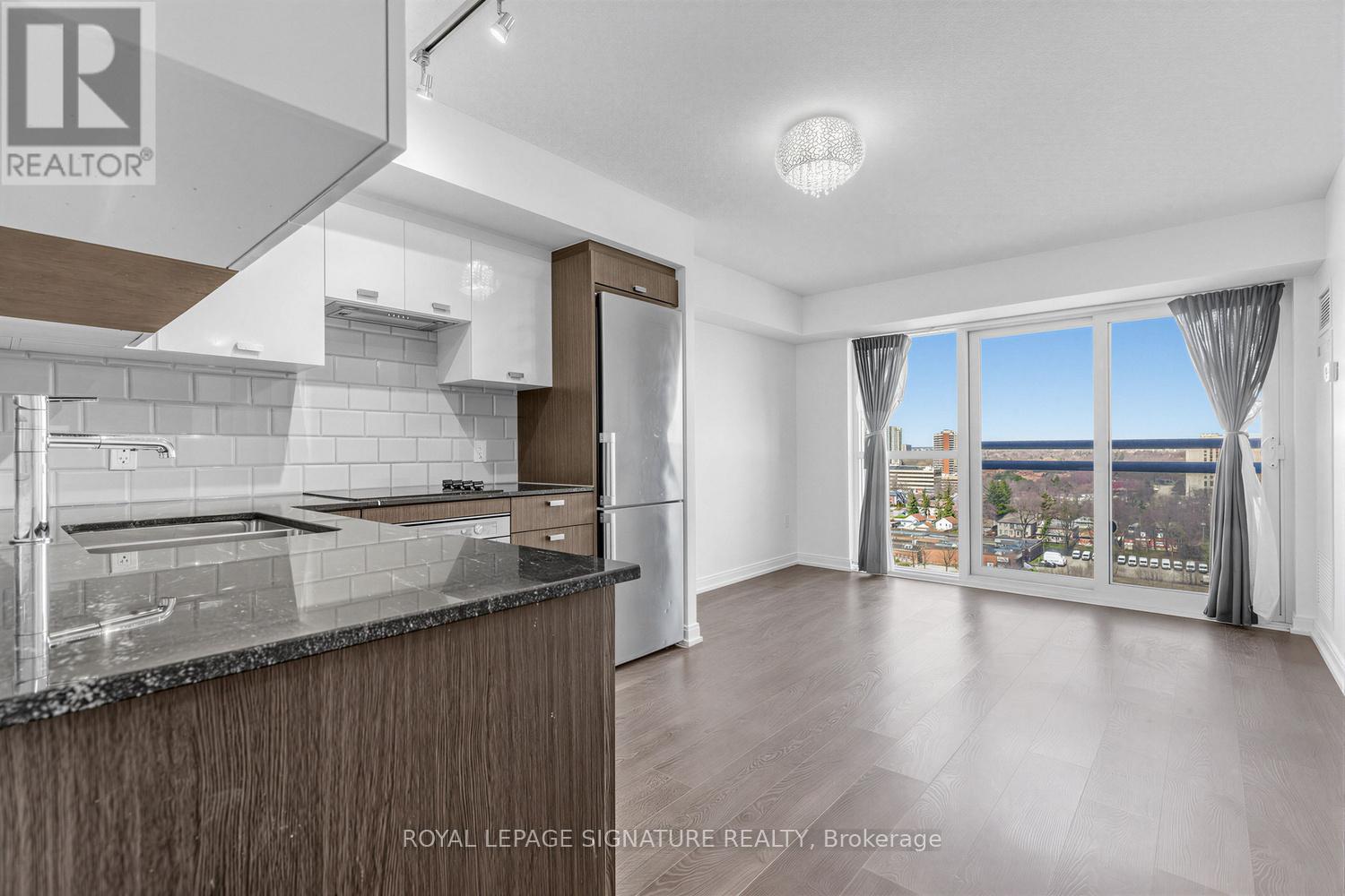 1320 - 275 Village Green Square, Toronto, Ontario  M1S 0L8 - Photo 5 - E12998034