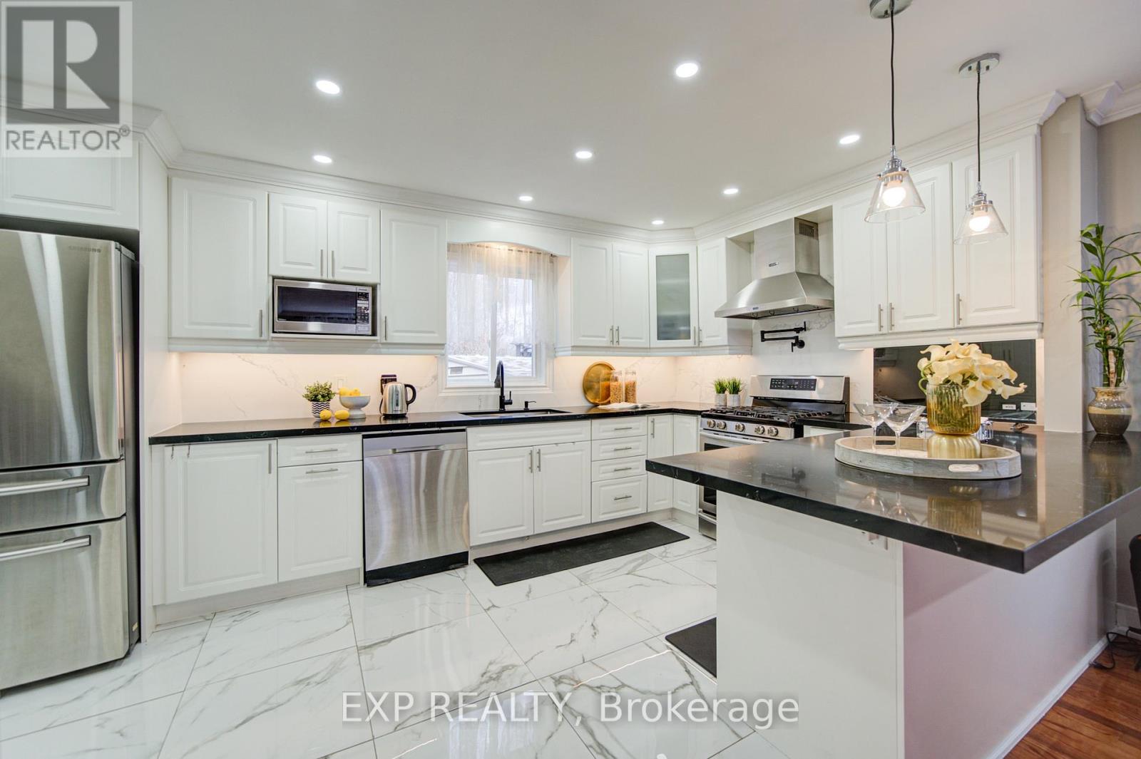 86 Rollo Drive, Ajax, Ontario L1S 7B7 - Photo 11 - E12998102