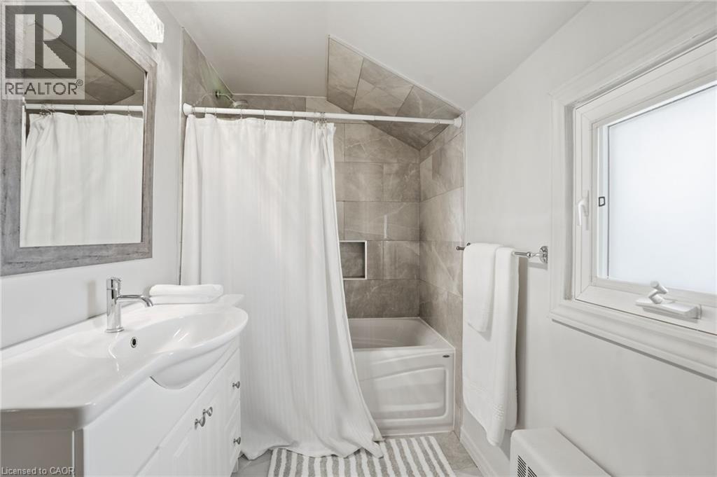 30 Harold Avenue, Welland, Ontario  L3B 1J5 - Photo 18 - 40820427