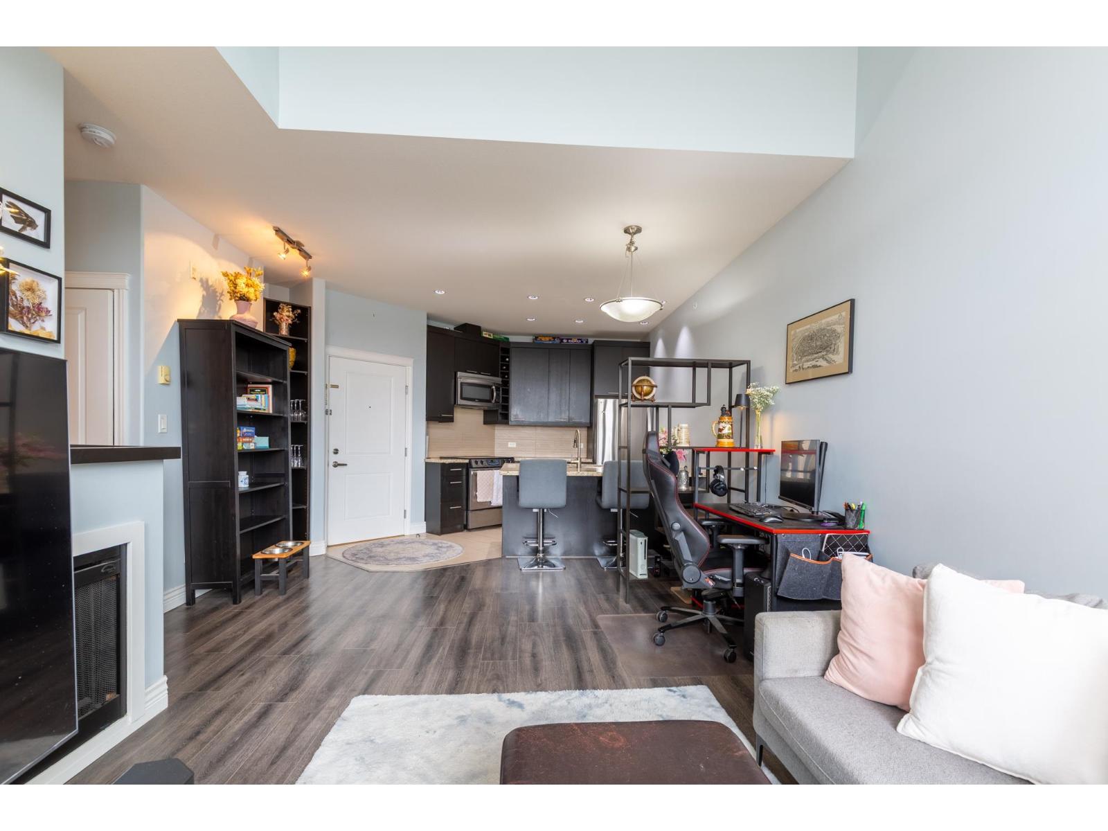 404 2970 King George Boulevard, Surrey, British Columbia  V4P 0E6 - Photo 19 - R3110377