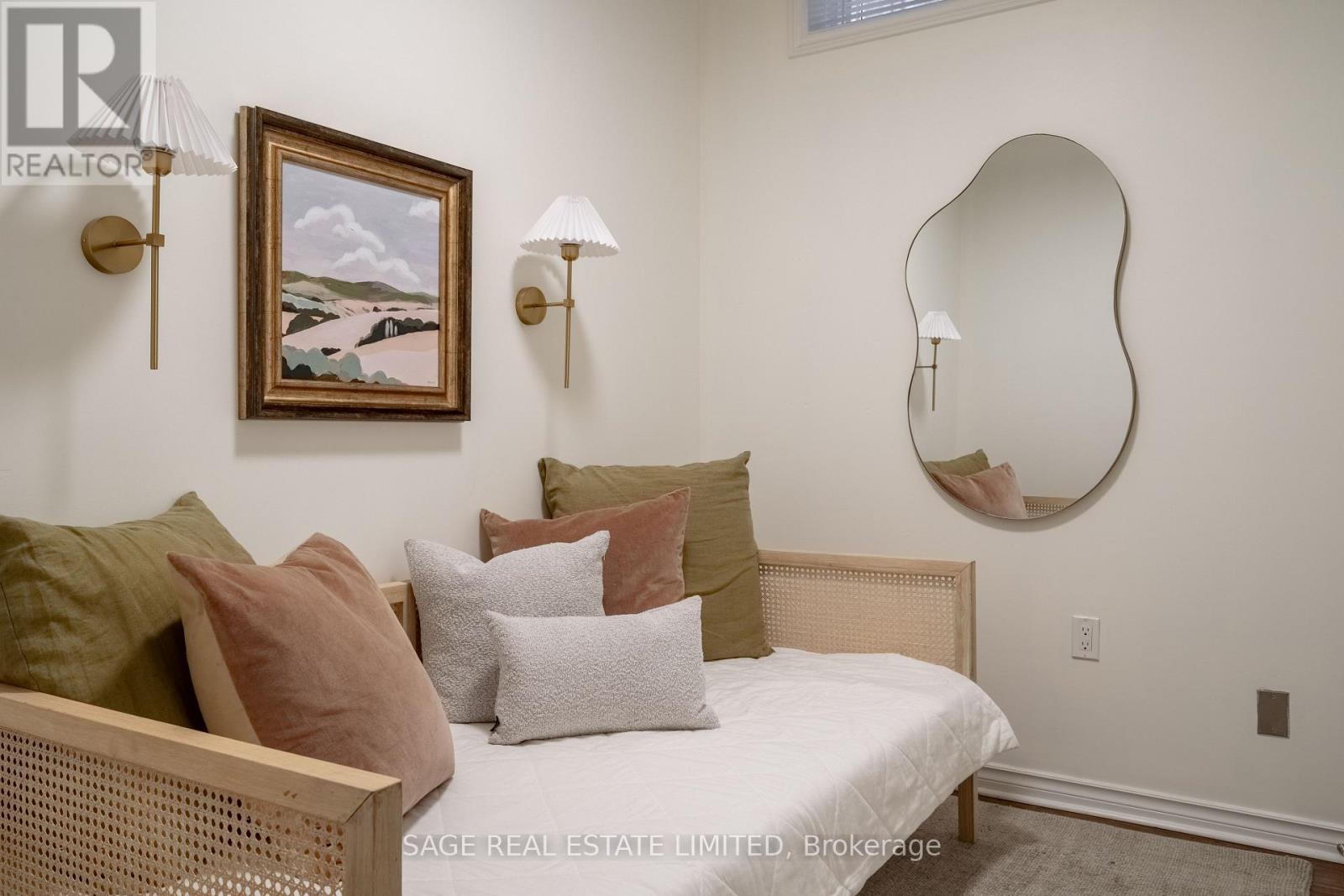 228 Yorkshire Drive, Newmarket, Ontario  L3Y 6J7 - Photo 37 - N12997870