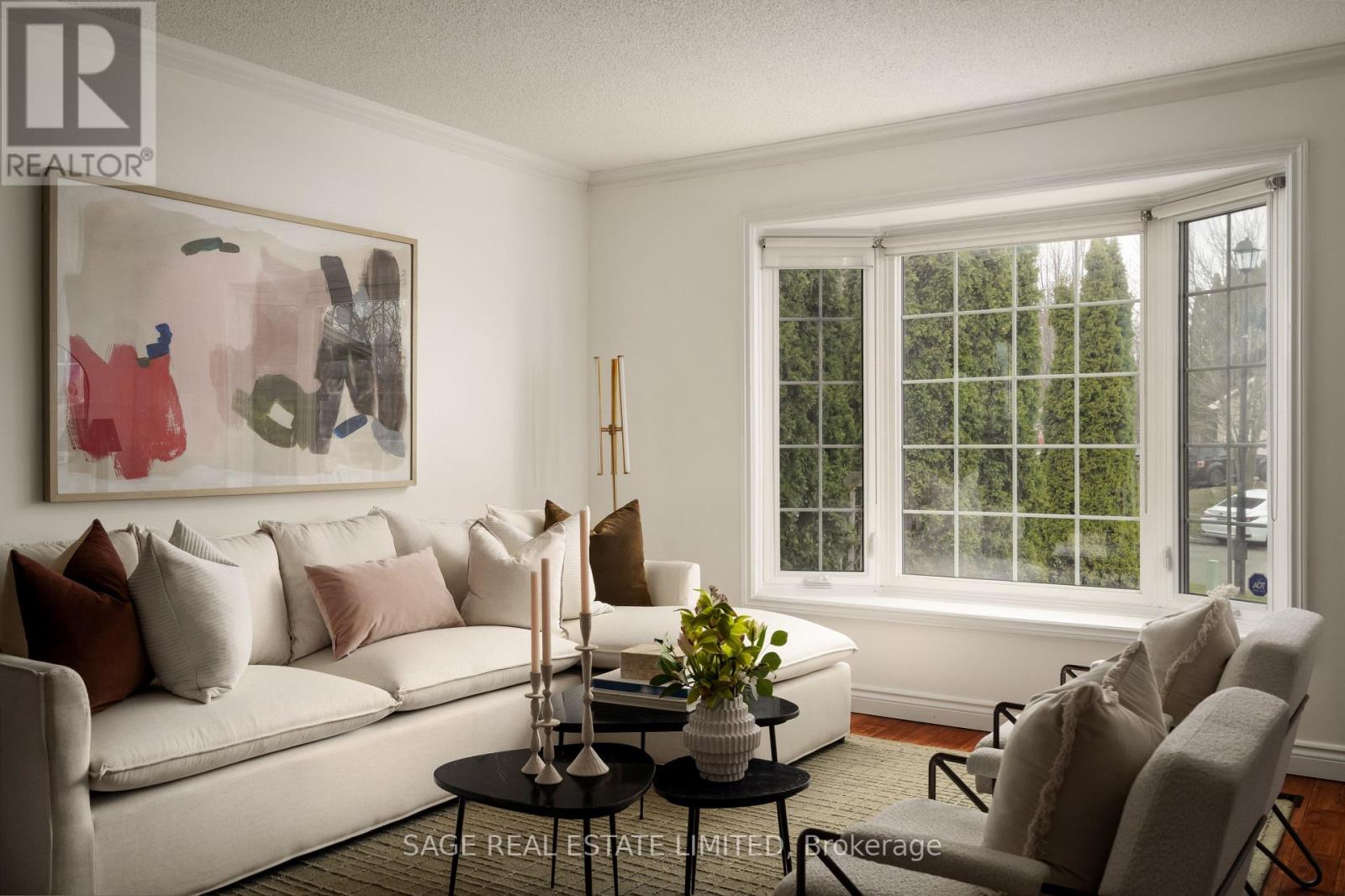 228 Yorkshire Drive, Newmarket, Ontario  L3Y 6J7 - Photo 4 - N12997870