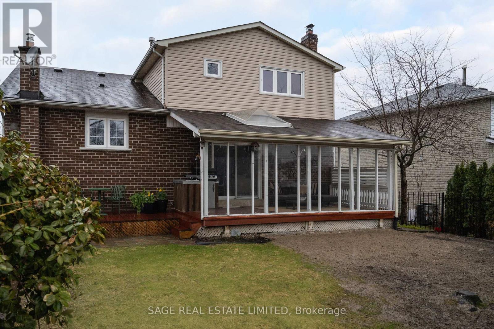 228 Yorkshire Drive, Newmarket, Ontario  L3Y 6J7 - Photo 47 - N12997870