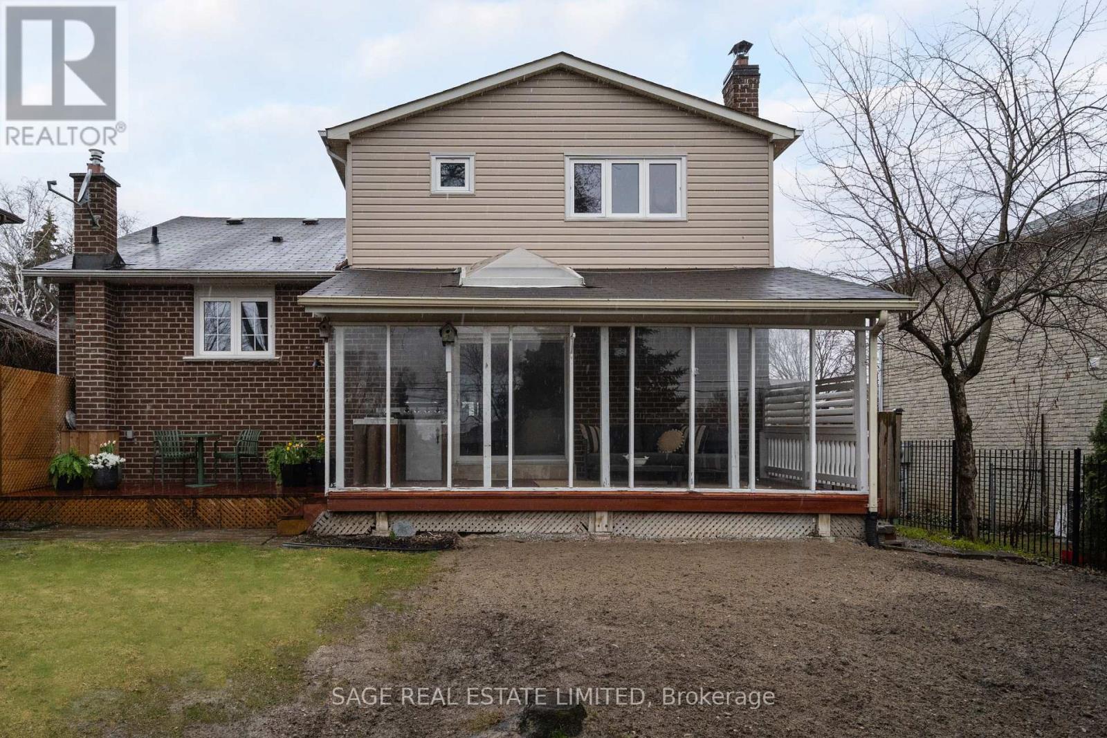 228 Yorkshire Drive, Newmarket, Ontario  L3Y 6J7 - Photo 48 - N12997870