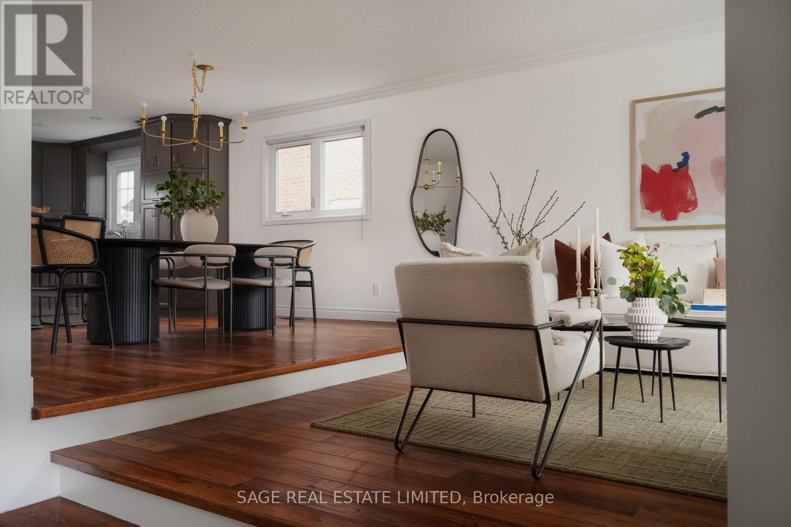 228 Yorkshire Drive, Newmarket, Ontario  L3Y 6J7 - Photo 5 - N12997870