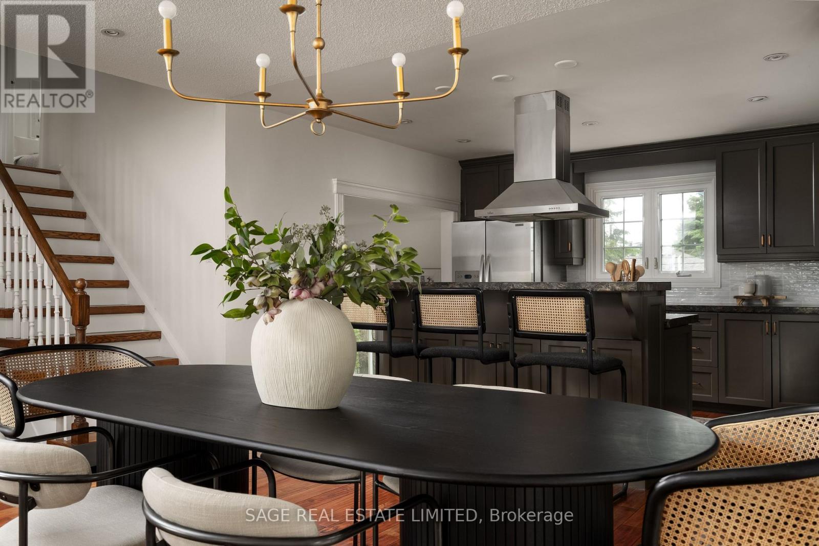 228 Yorkshire Drive, Newmarket, Ontario  L3Y 6J7 - Photo 9 - N12997870