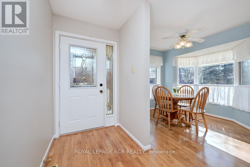 7 Glen Eden Way, New Tecumseth, Ontario  L9R 1R4 - Photo 3 - N12997944