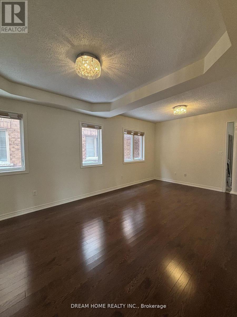 276 The Bridle Walk, Markham, Ontario  L6C 0V7 - Photo 7 - N12998024