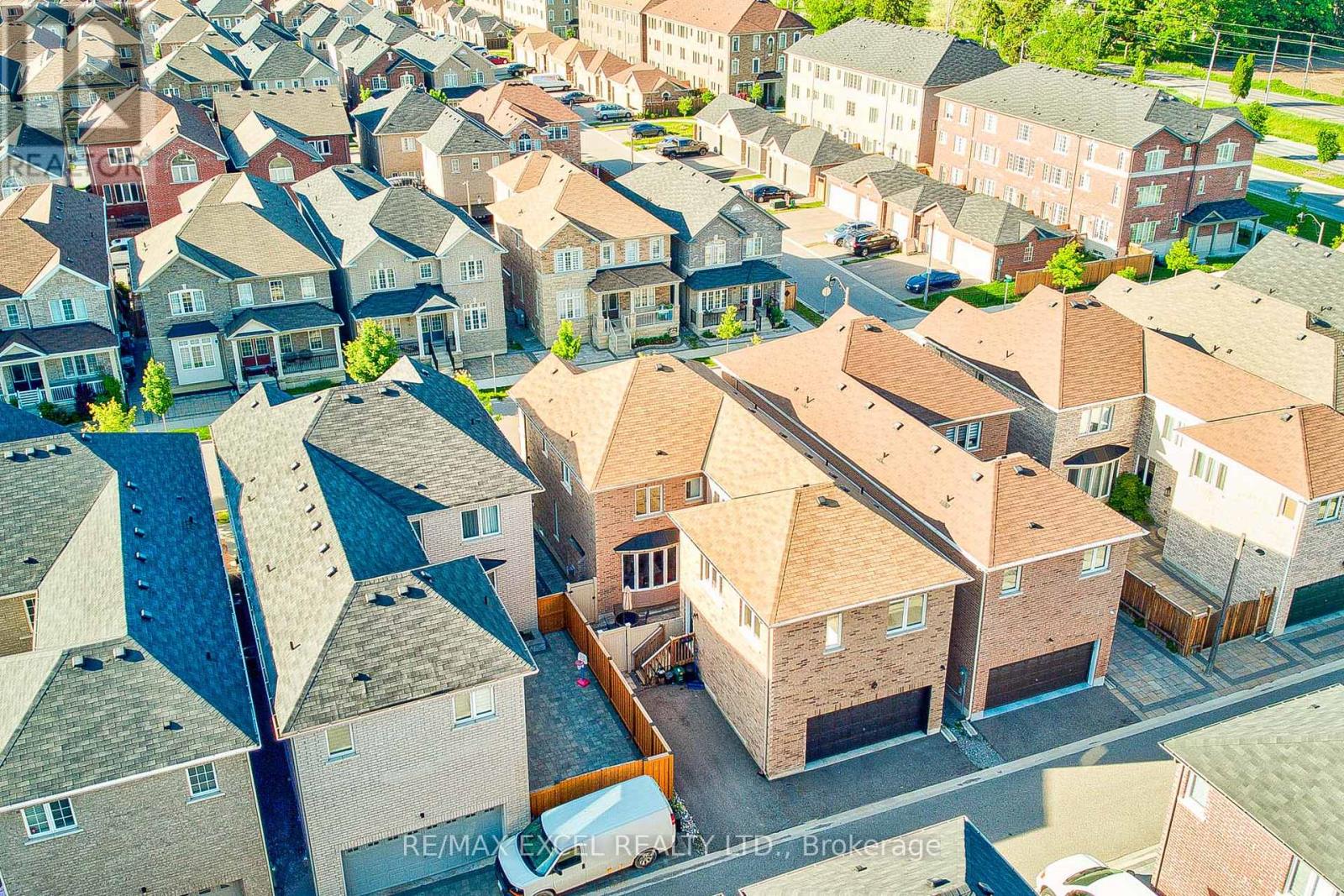 Coach - 5 Bloom Street, Markham, Ontario  L6B 0Z7 - Photo 13 - N12998076