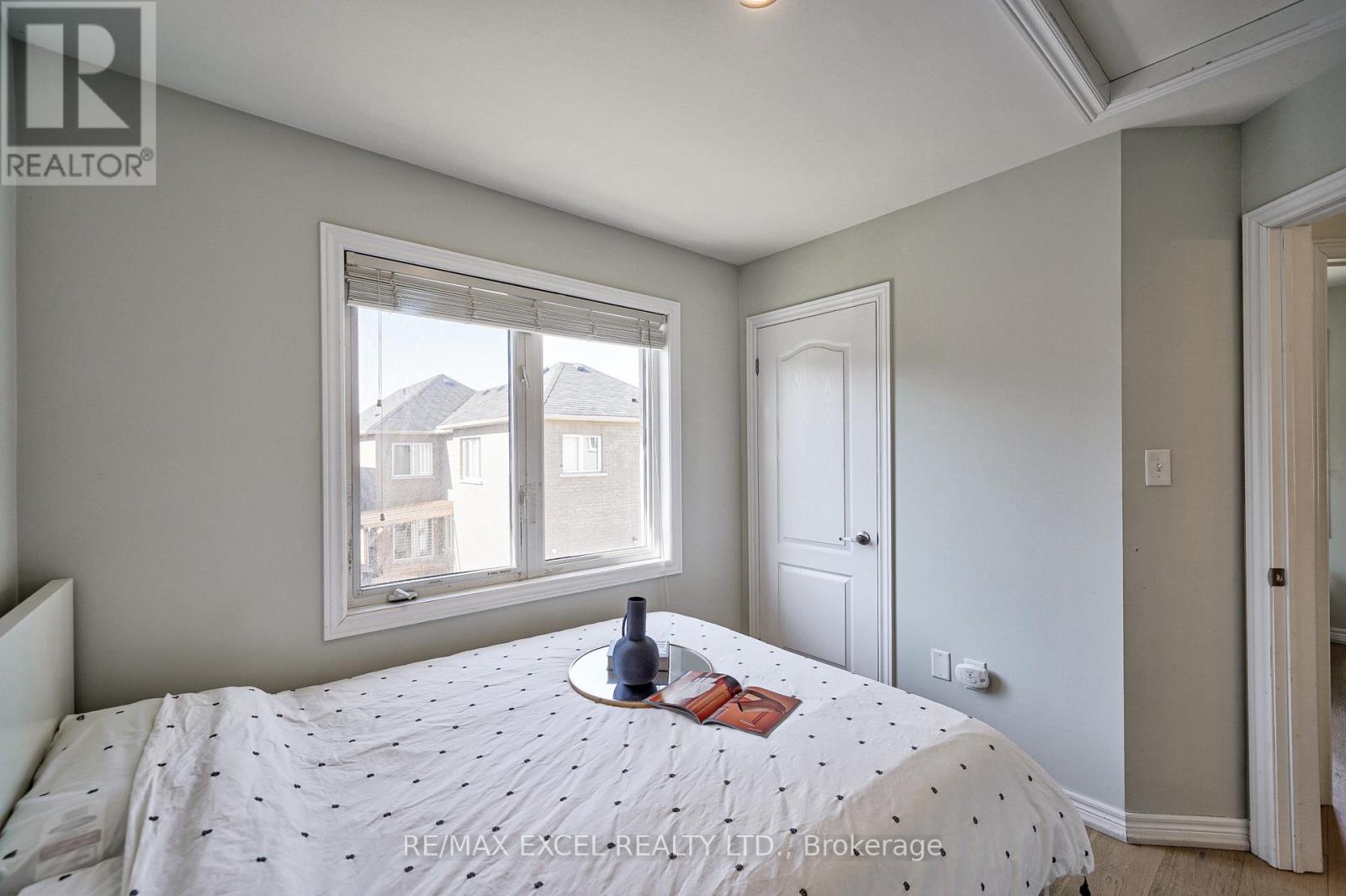 Coach - 5 Bloom Street, Markham, Ontario  L6B 0Z7 - Photo 8 - N12998076