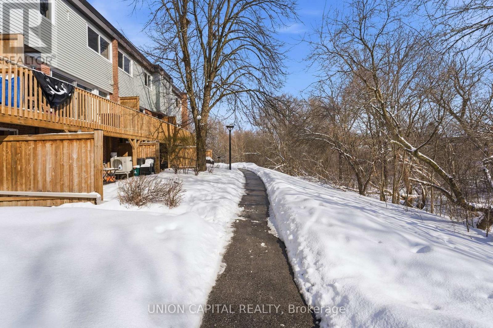 317 Milestone Crescent, Aurora, Ontario  L4G 3M2 - Photo 8 - N12998084