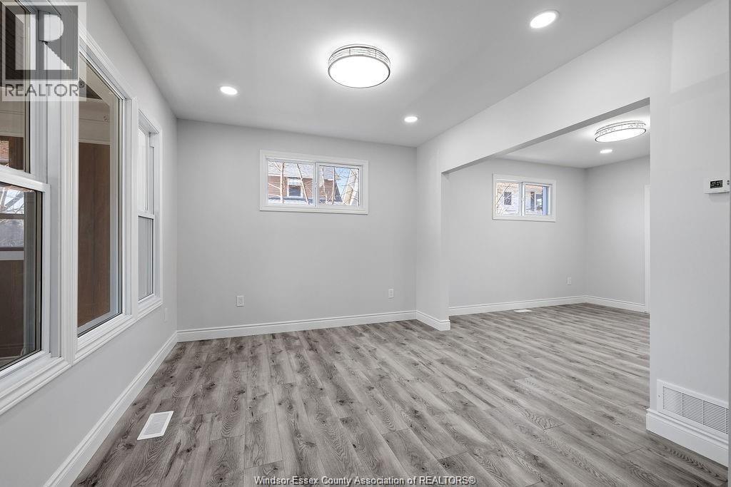 348 Caroline, Windsor, Ontario  N9A 6A4 - Photo 6 - 26008138