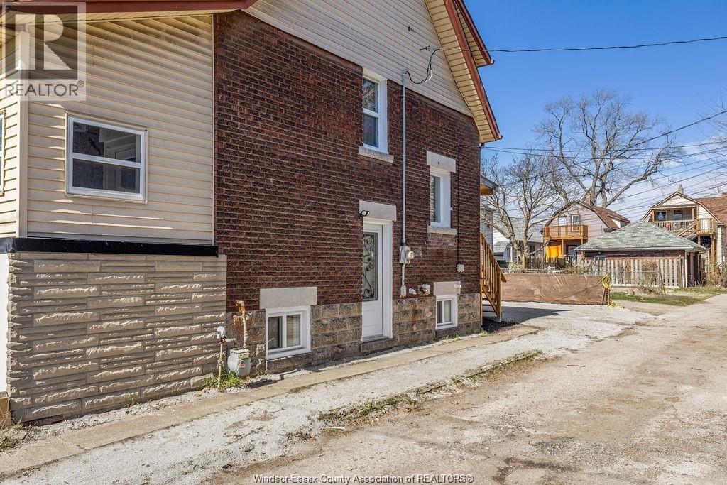 348 Caroline, Windsor, Ontario  N9A 6A4 - Photo 18 - 26008138