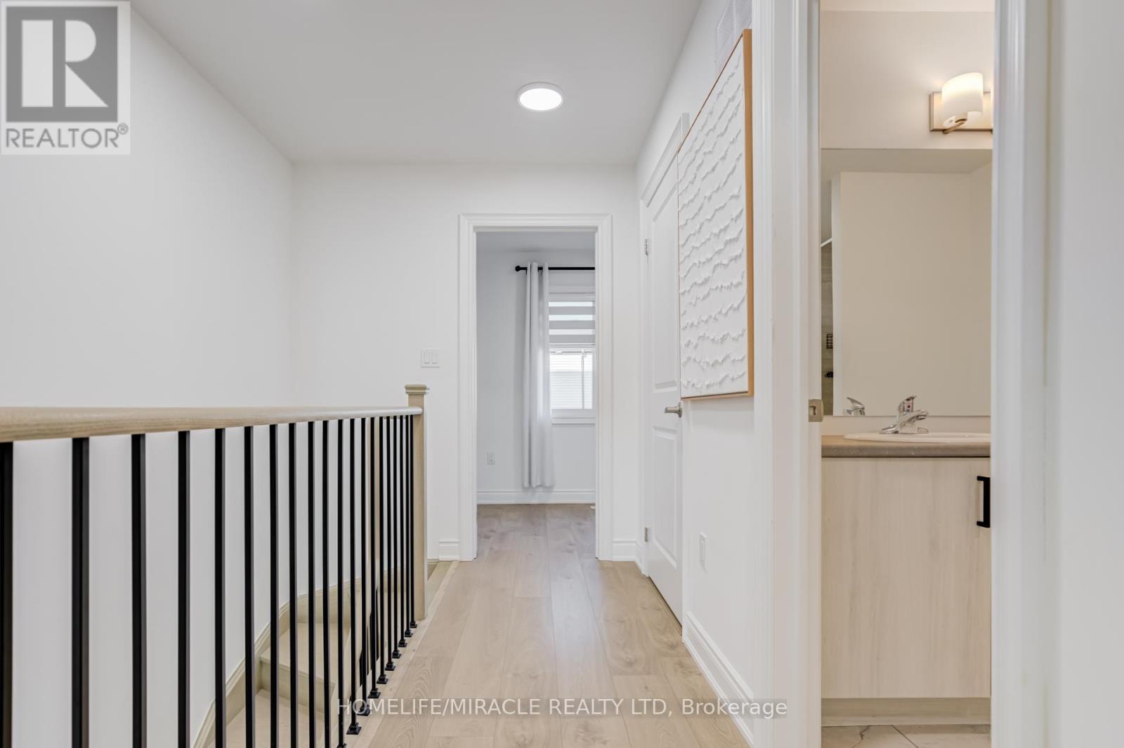 6 Pumpkin Corner Crescent, Barrie, Ontario  L9J 0T6 - Photo 34 - S12997854