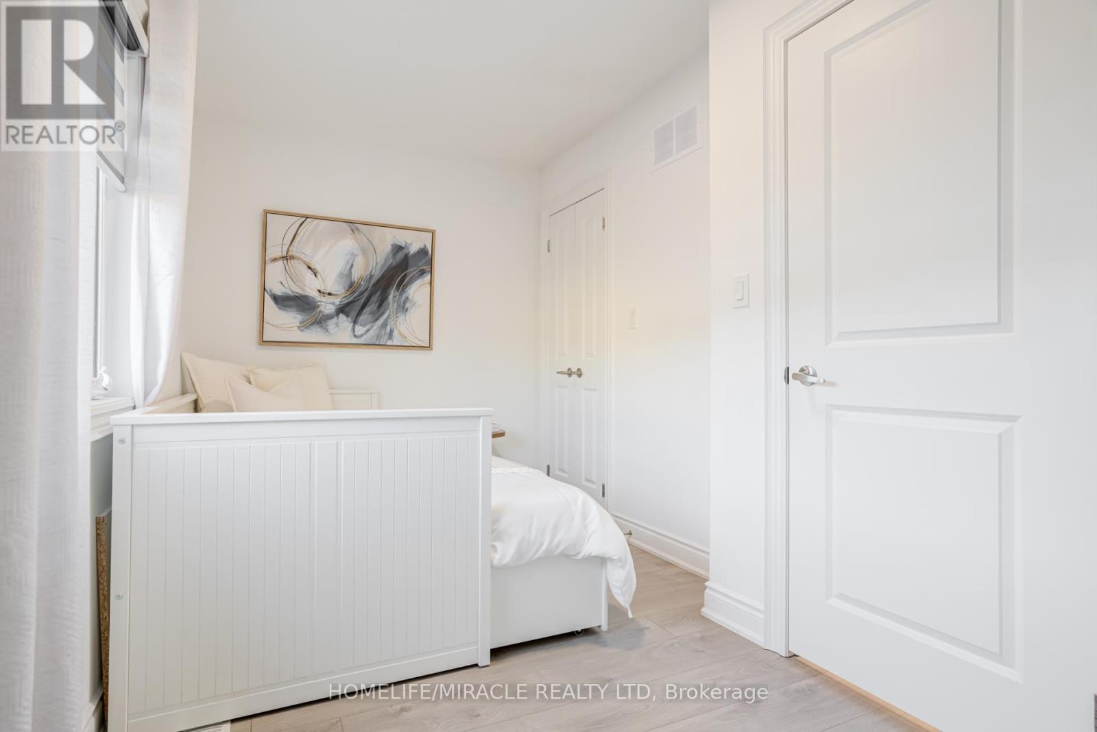 6 Pumpkin Corner Crescent, Barrie, Ontario  L9J 0T6 - Photo 36 - S12997854