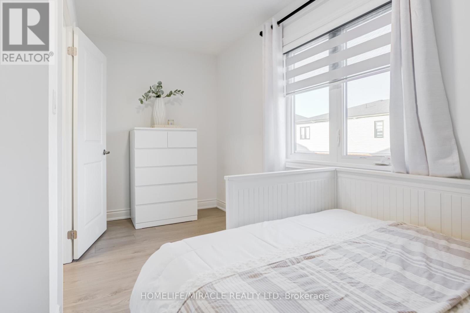 6 Pumpkin Corner Crescent, Barrie, Ontario  L9J 0T6 - Photo 37 - S12997854