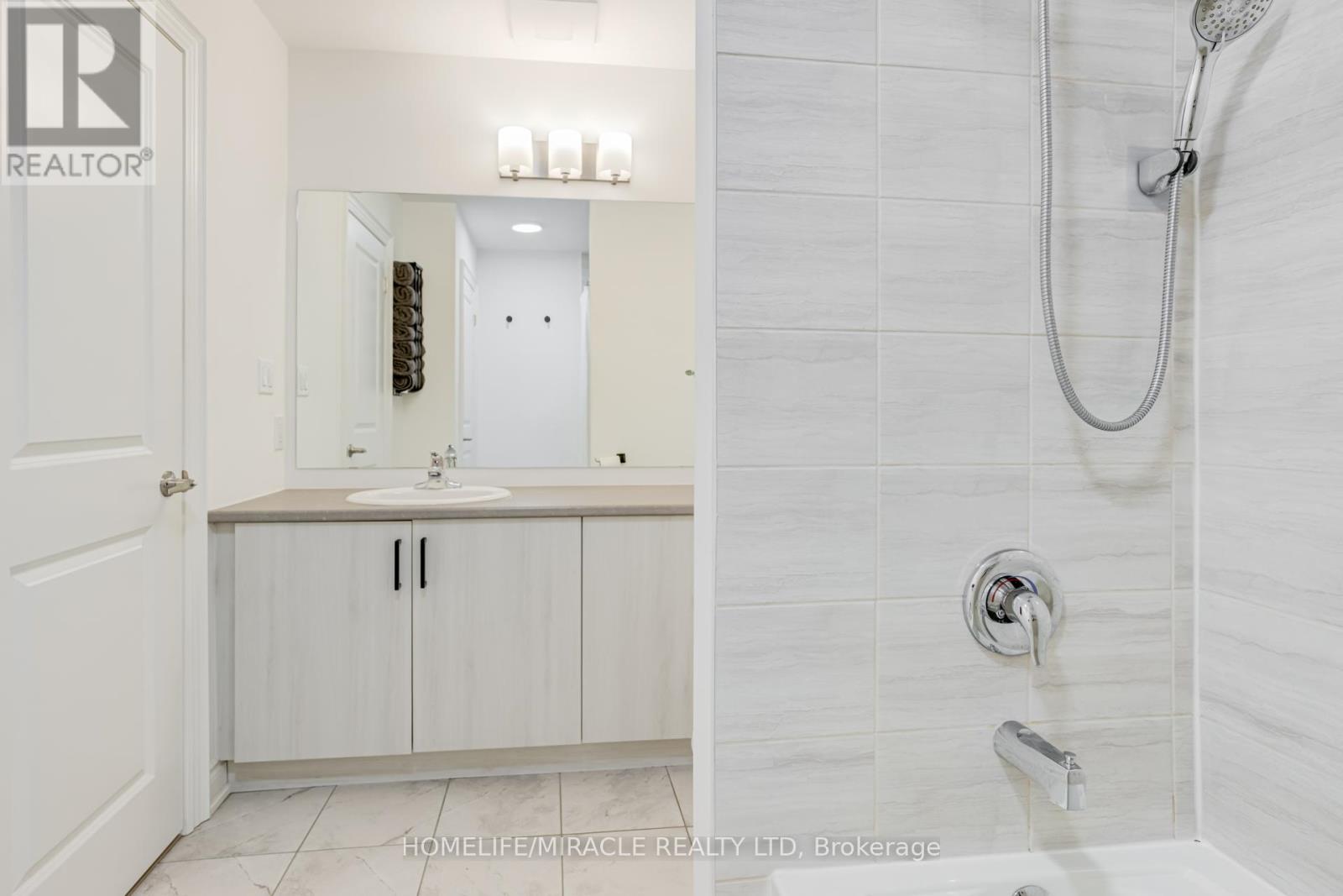 6 Pumpkin Corner Crescent, Barrie, Ontario  L9J 0T6 - Photo 40 - S12997854