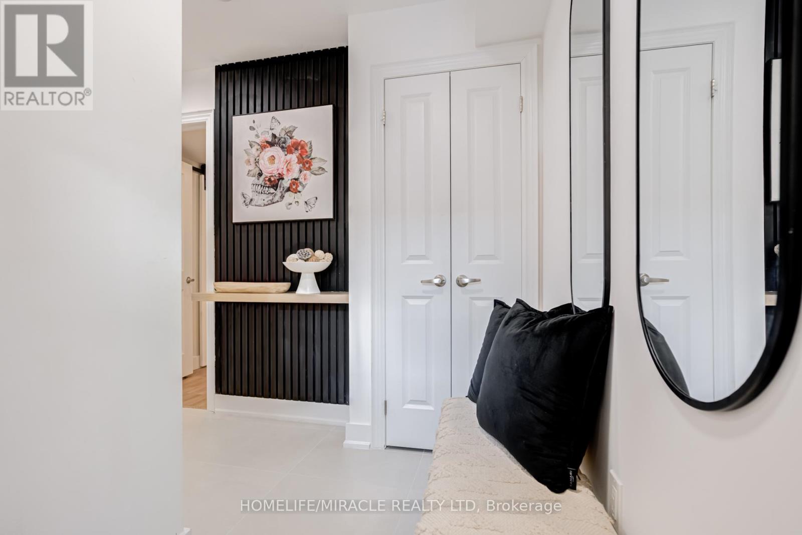 6 Pumpkin Corner Crescent, Barrie, Ontario  L9J 0T6 - Photo 5 - S12997854