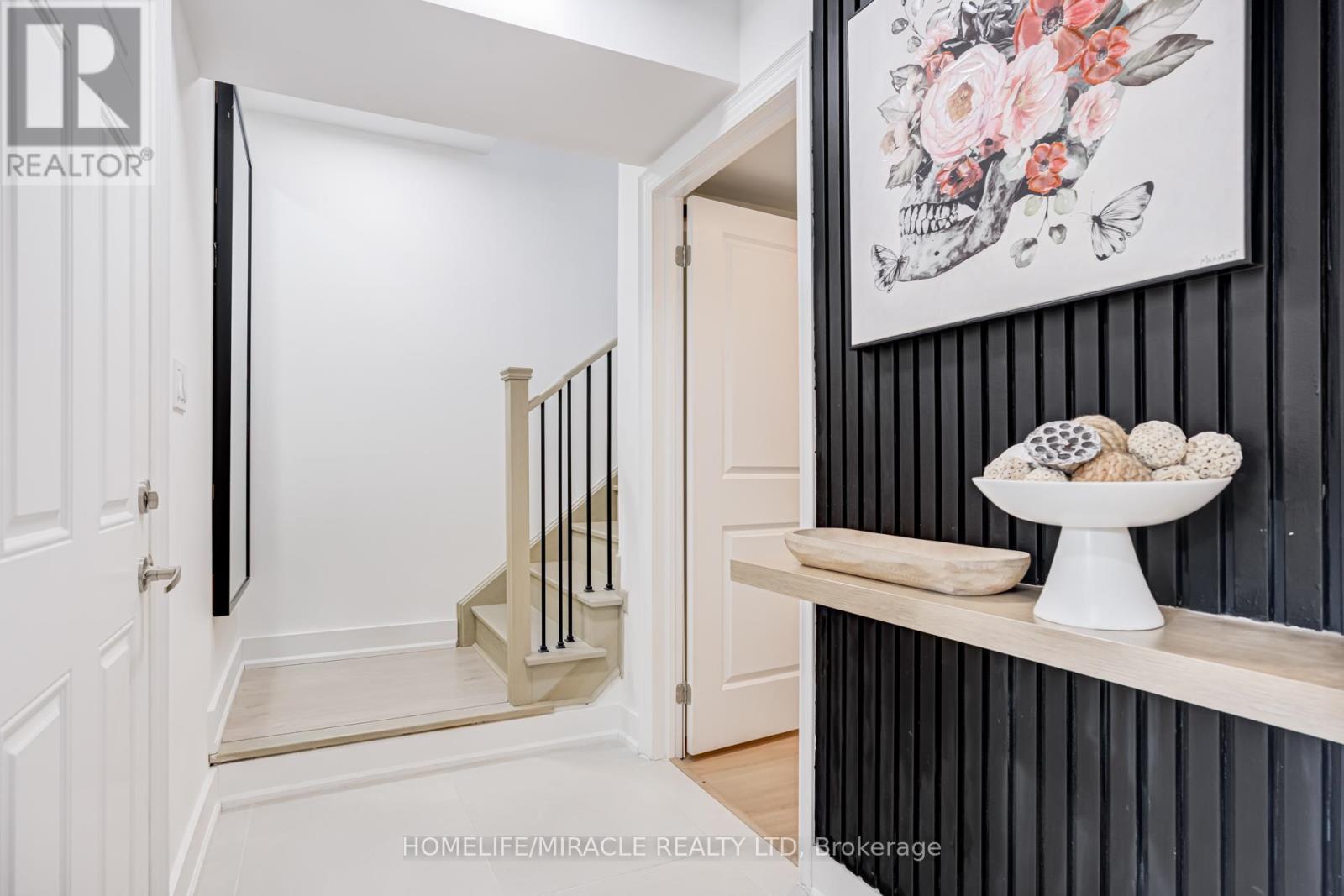 6 Pumpkin Corner Crescent, Barrie, Ontario  L9J 0T6 - Photo 6 - S12997854