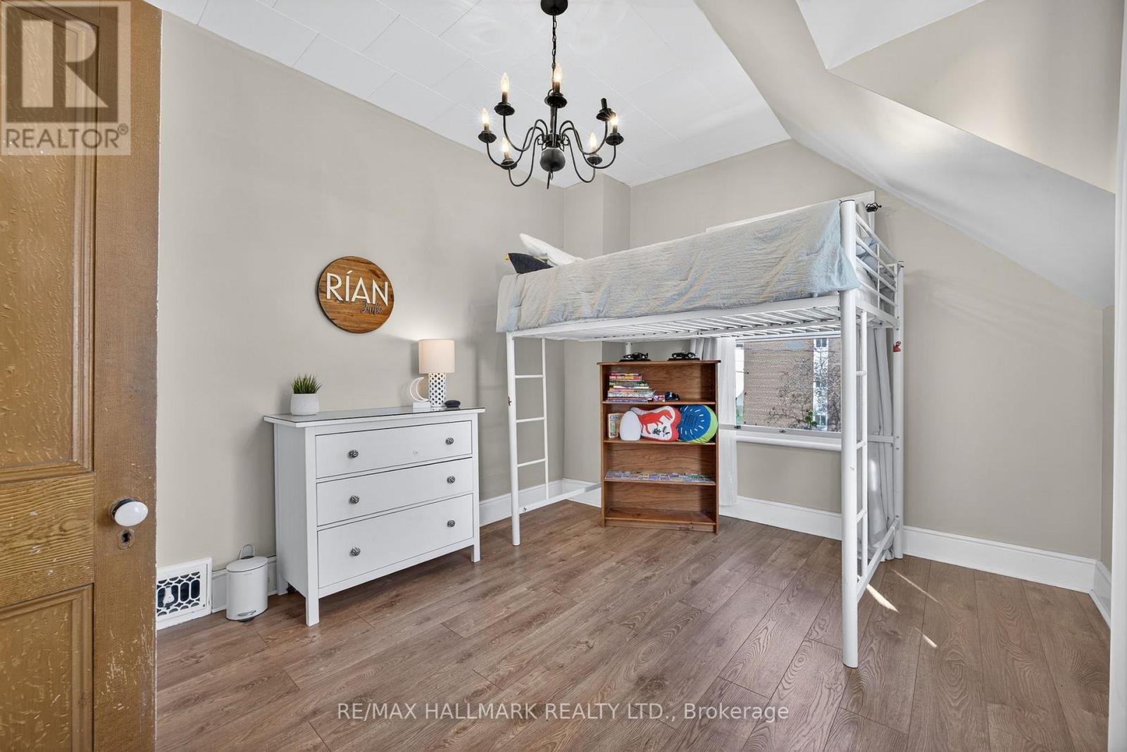 84 Wellington Street E, Barrie (Wellington), Ontario  L4M 3K9 - Photo 17 - S12997994