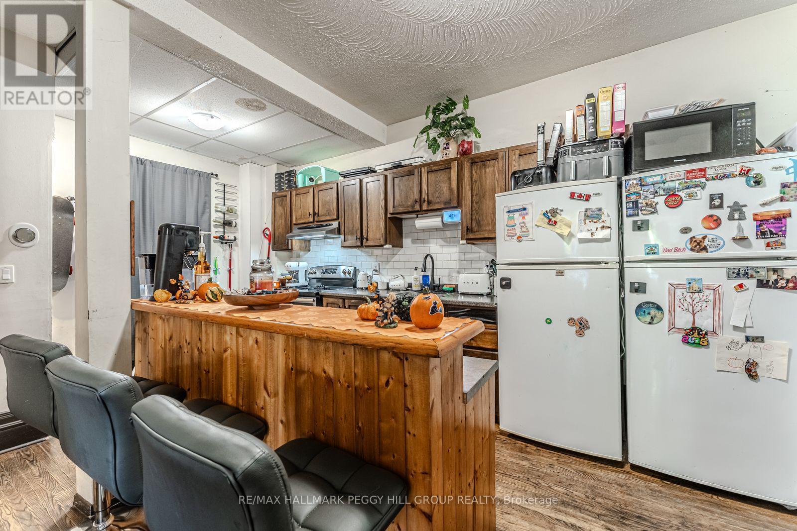 81 Innisfil Street, Barrie (Sanford), Ontario  L4N 3E3 - Photo 4 - S12998026