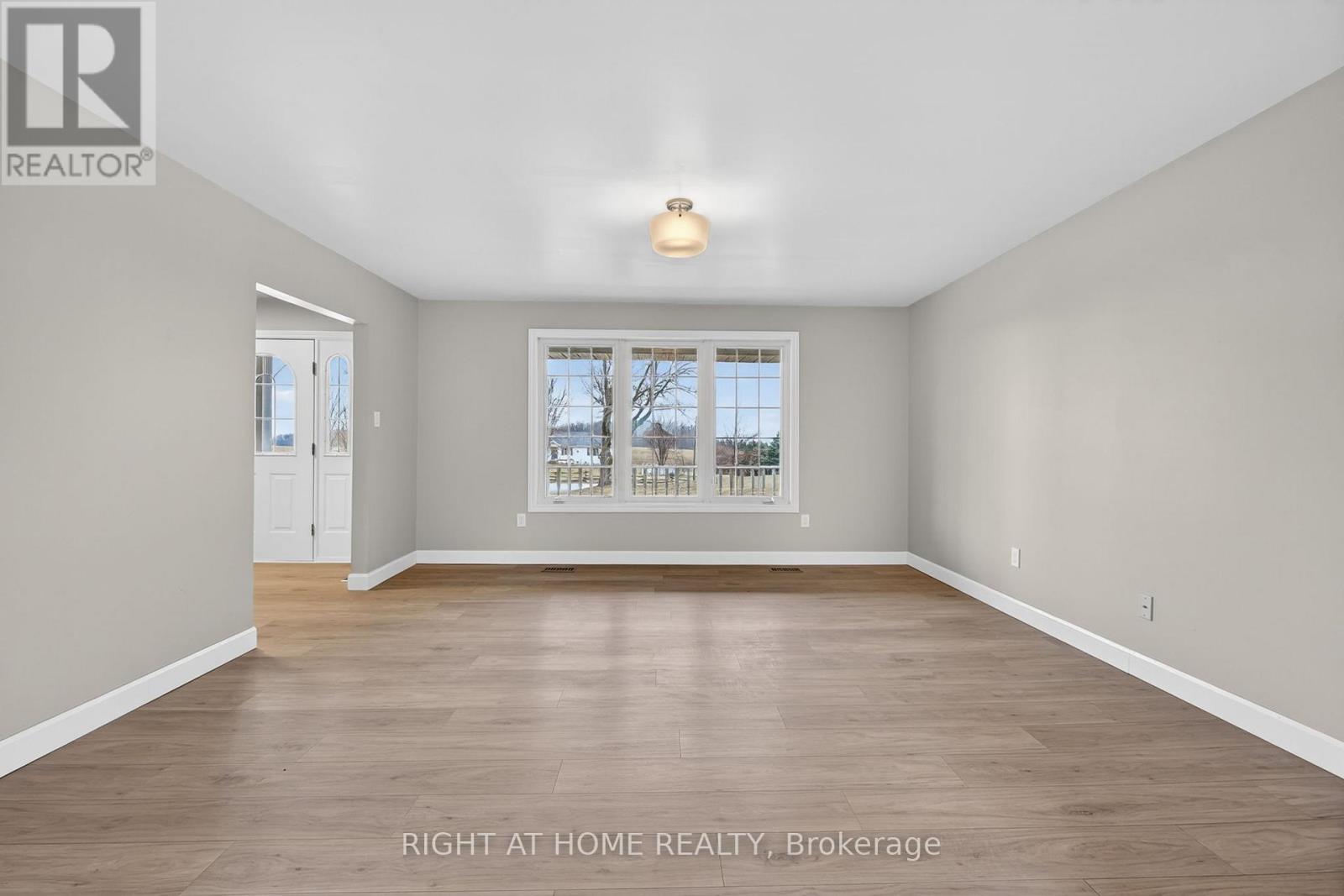 6435 12/13 Stayner Side Road, Clearview, Ontario  L0M 1N0 - Photo 12 - S12998080